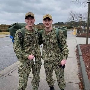 Meet your Posher, Adelia